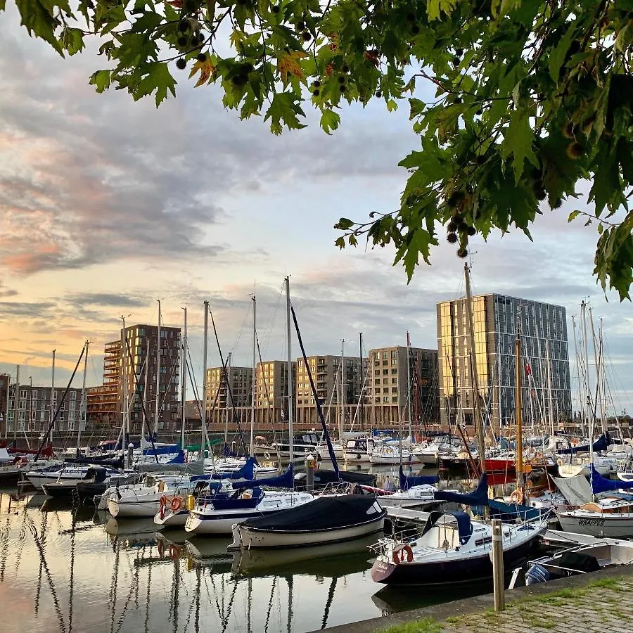 Bed & Breakfast Waterfront Studio Amsterdam